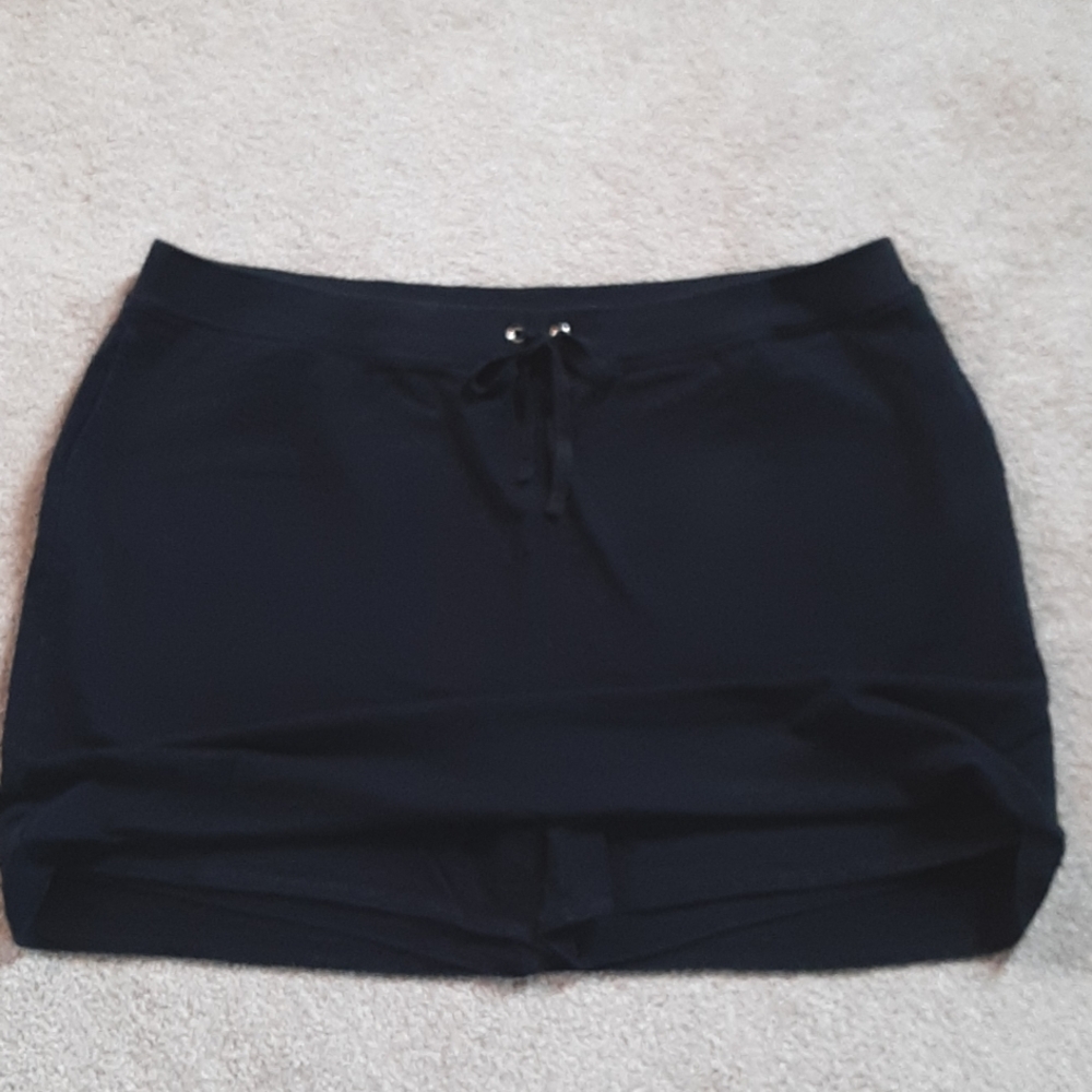 Black Skorts - Picture 4 of 4